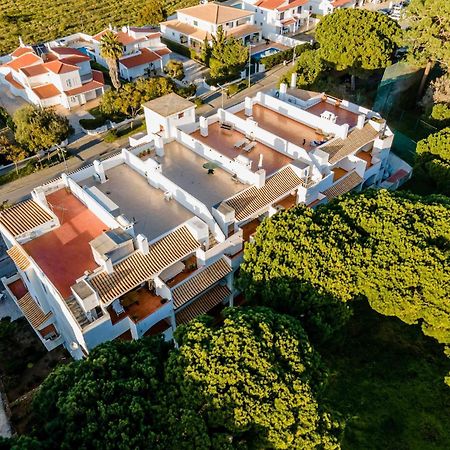 Casa Falesia T2 - Garden View - 5 Min From The Beach - Wifi Olhos de Agua  Buitenkant foto