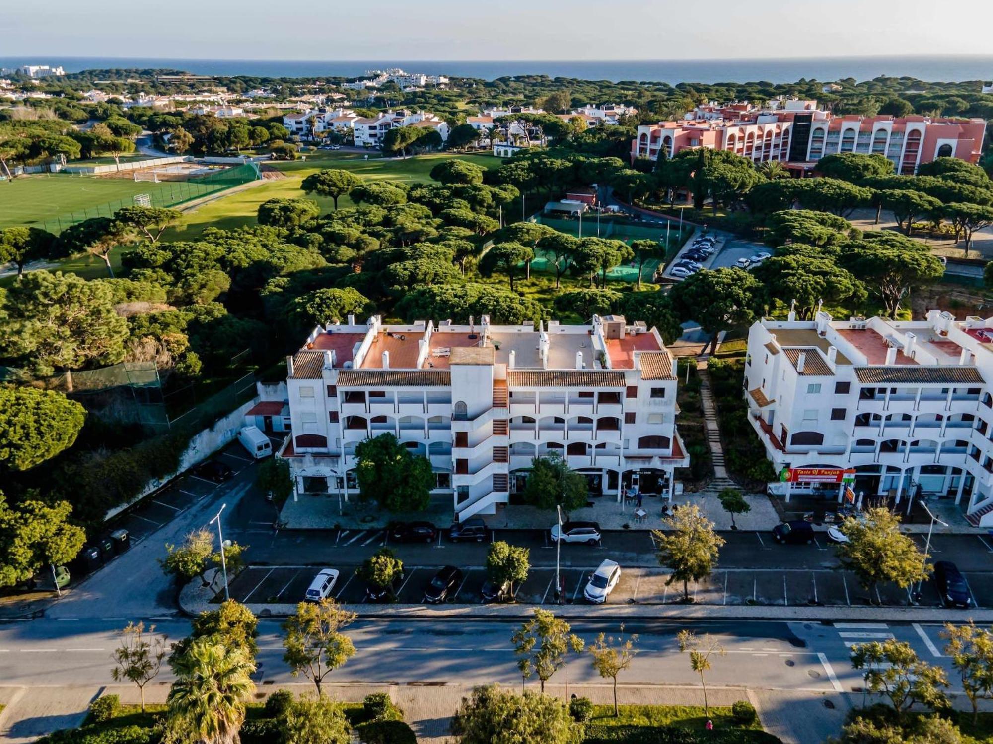 Casa Falesia T2 - Garden View - 5 Min From The Beach - Wifi Olhos de Agua  Buitenkant foto